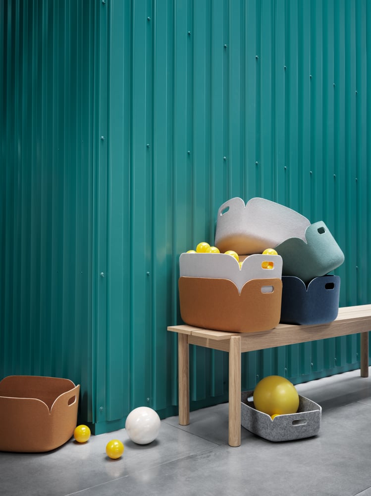 /cdn-cgi/image/width=1500,quality=85,format=auto/globalassets/content-media/images/accessories/storage/restore-basket-burnt-orange-sand-blue-grey-dusty-green-grey-melange-linear-wood-bench-170x34-muuto-org.png