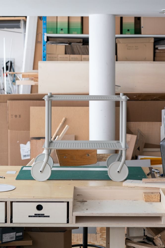 normal-studio-flow-trolley-story-muuto-hi-res-17-23-roll-up-image