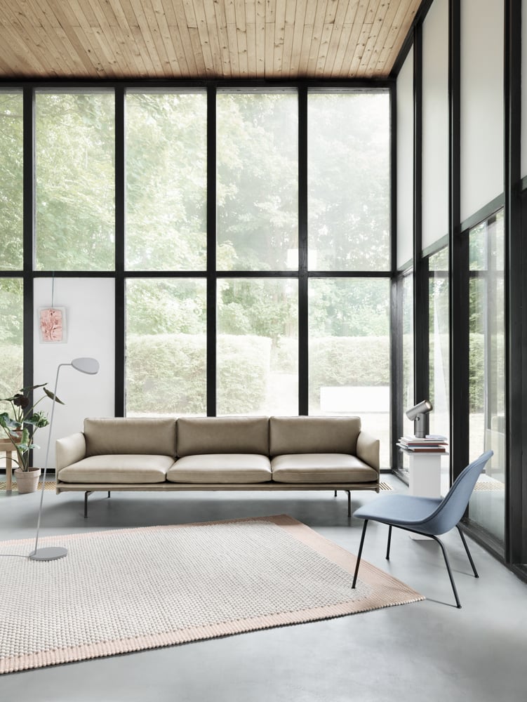 outline-35-stone-refine-fiber-lounge-divina-154-pebble-leaf-beam-muuto-org.png