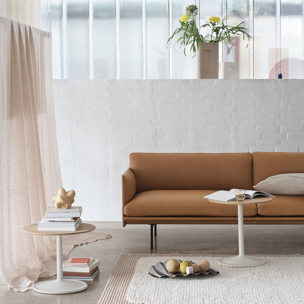 outline-sofs-3-seater-lifestyle-image-11-square.png