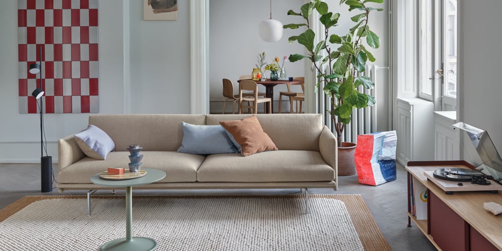 /cdn-cgi/image/width=1500,quality=85,format=auto/globalassets/content-media/images/materials/textiles/outline-3-seater-ecriture-240-alu-pebble-burnt-orange-mingle-soft-48-h48-enfold-deep-red-186x45-h48-midst-dark-red-muuto-org-2x1-product-tiles.png