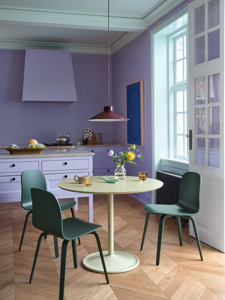 soft-table-95-h73-beige-green-visu-chair-dark-green-top-pendant-36-deep-red-muuto-org