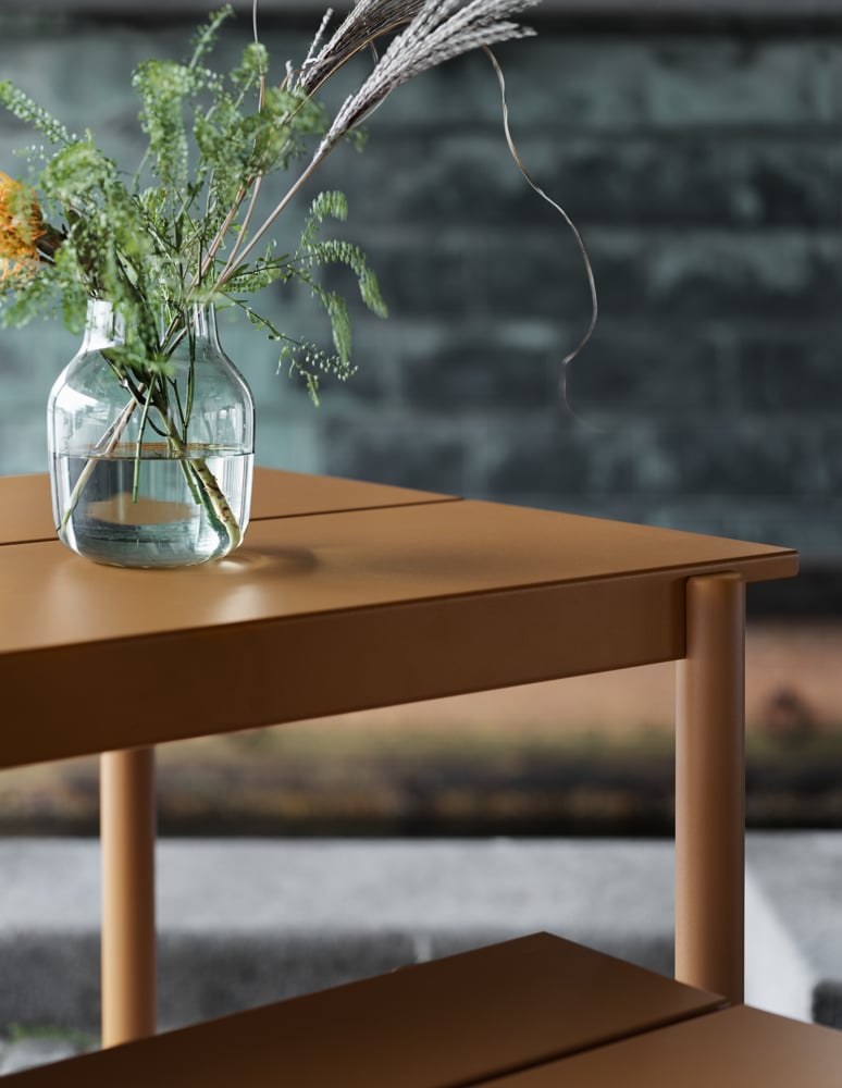 /cdn-cgi/image/width=1500,quality=85,format=auto/globalassets/content-media/images/plp/outdoor/tables/linear-steel-table-bench-burnt-orange-silent-detail-muuto-org.png