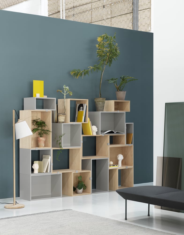/cdn-cgi/image/width=1500,quality=85,format=auto/globalassets/content-media/images/plp/storage/modular-storage/stacked-config-10-light-grey-oak-pull-lamp-oslo-steelcut-180-ply-compile-org.png