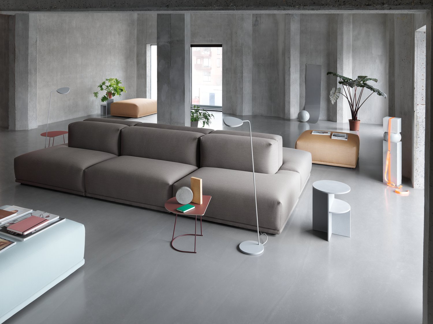 /cdn-cgi/image/width=1500,quality=85,format=auto/globalassets/content-media/images/products/shop-by-family/connect-modular-sofa/connect-leaf-floor-lamp-airy-halfsize-plum-halves-org.png
