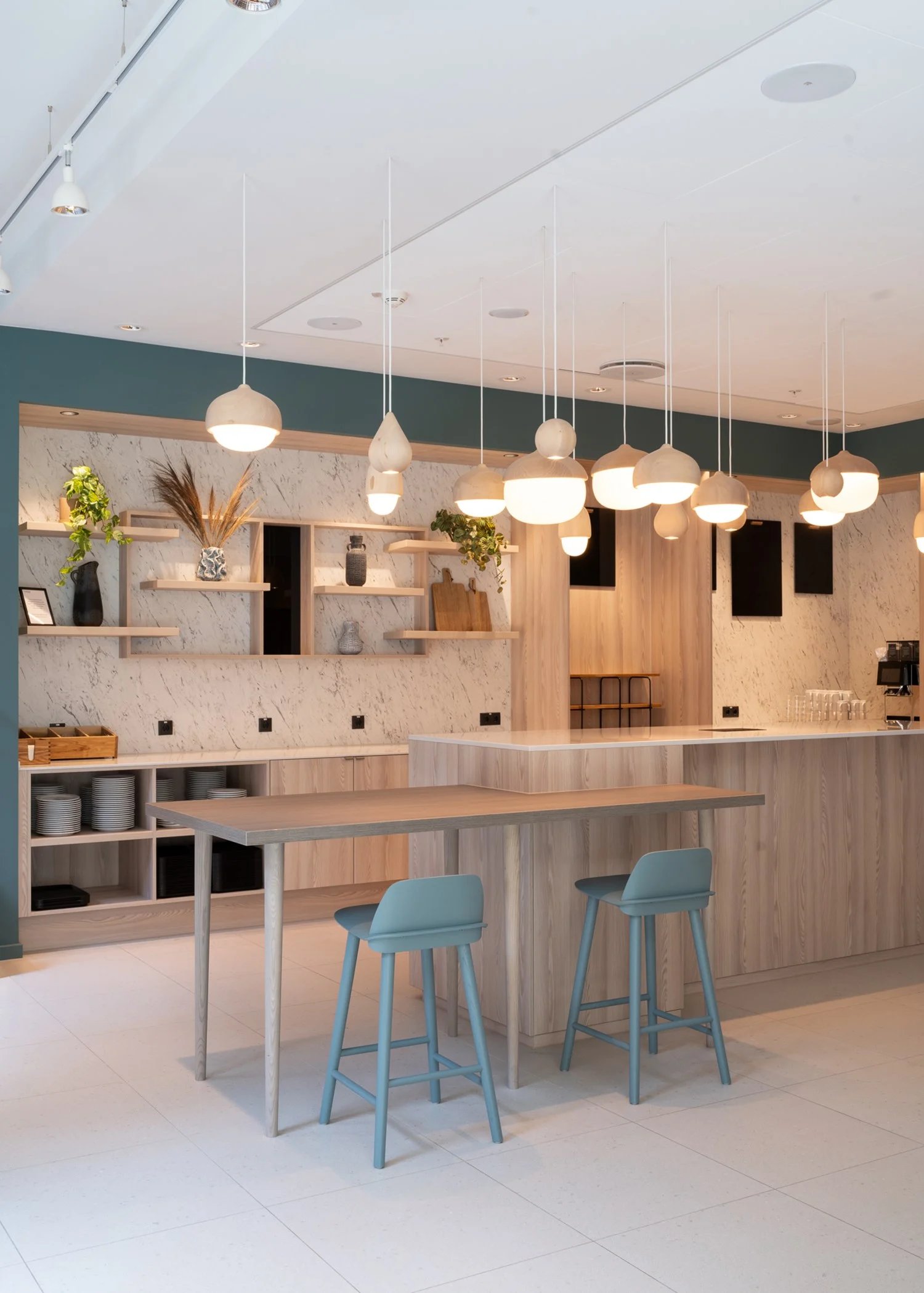 /cdn-cgi/image/width=1500,quality=85,format=auto/globalassets/content-media/images/project/fairfield-marriott/muuto-project-ref-fairfield-by-marriott-lo-res-1.jpg