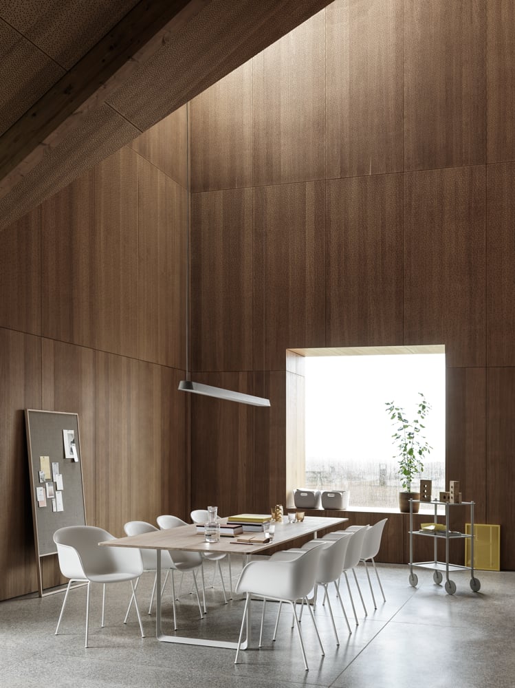 fiber-armchair-white-tube-70-70-solid-oak-white-295x108-linear-pendant-grey-169-flow-trolley-raise-muuto-org_v2