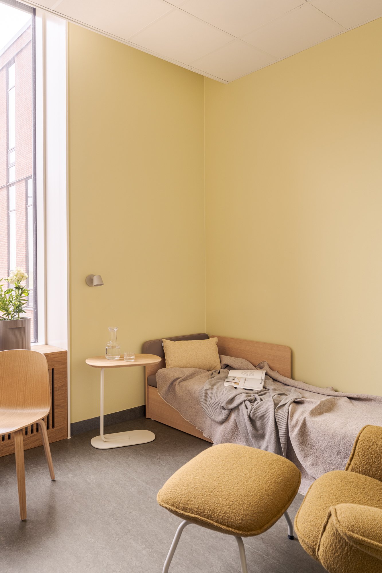 /cdn-cgi/image/width=1500,quality=85,format=auto/globalassets/content-media/images/stories/creating-spaces-for-care/vardig-auu-muuto-lo-res-10.jpg