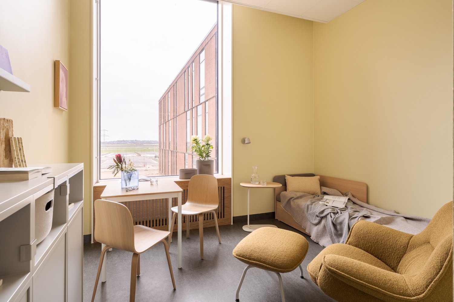 /cdn-cgi/image/width=1500,quality=85,format=auto/globalassets/content-media/images/stories/creating-spaces-for-care/vardig-auu-muuto-lo-res-11.jpg