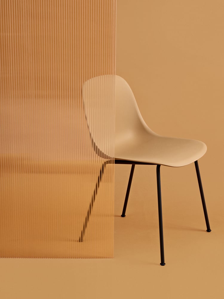 fiber-side-chair-tube-base-black-ochre-concept-muuto-org.png