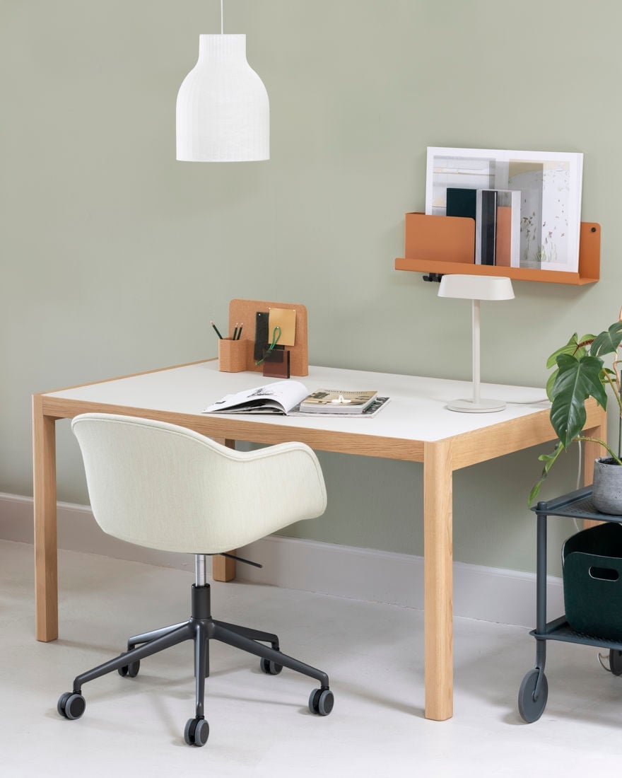 /cdn-cgi/image/width=1500,quality=85,format=auto/globalassets/content-media/images/stories/ideas--inspiration-for-the-home-office/home-office-muuto-januari-2021-hi-res-17.jpg