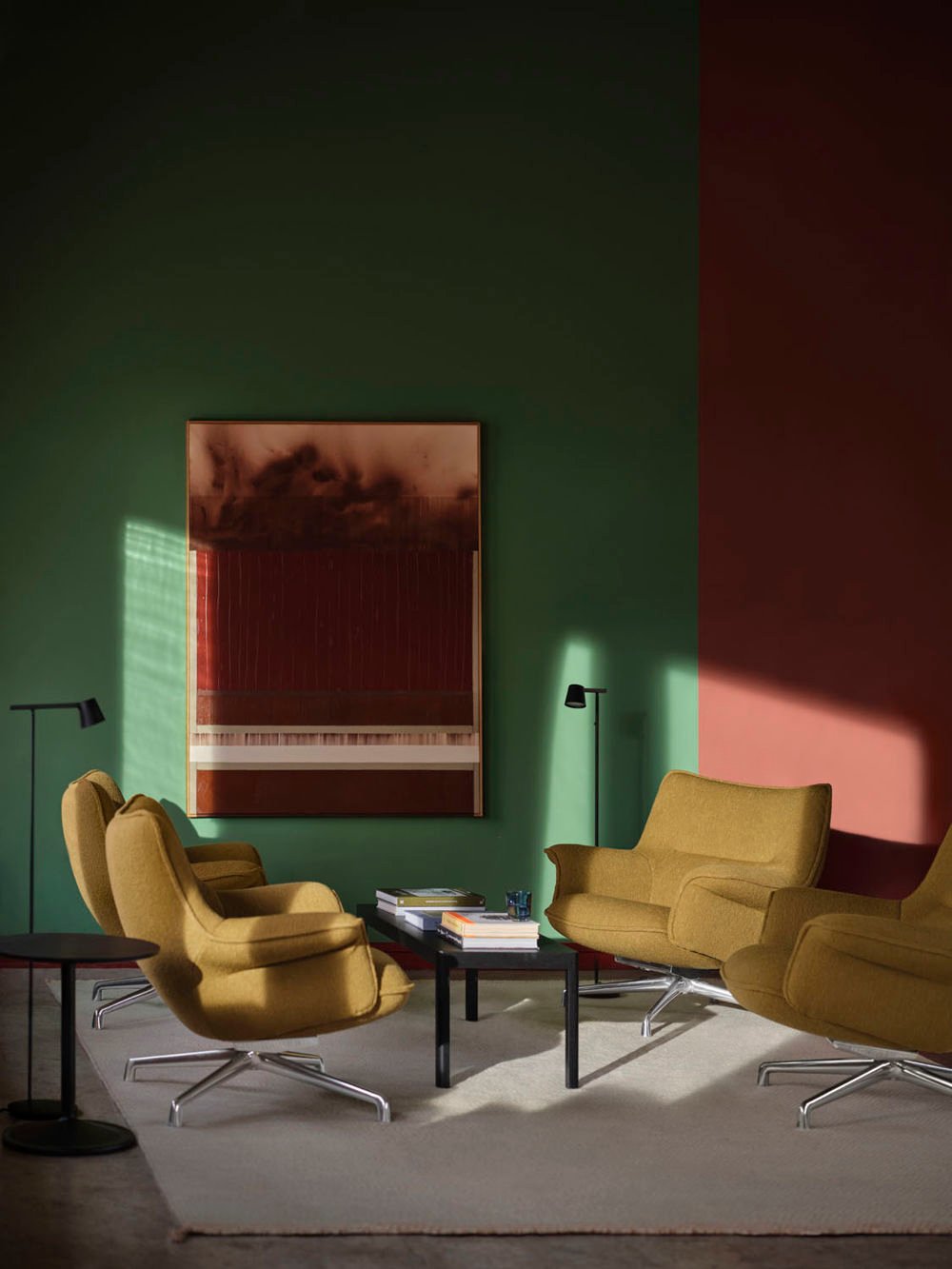 /cdn-cgi/image/width=1500,quality=85,format=auto/globalassets/content-media/images/stories/insights-into-maharam-textiles/doze-lounge-chair-low-back-swivel-hearth-8-polished-alu-ply-rug-light-rose-workshop-coffee-table-black-tip-floor-black-muuto-low-res.jpg