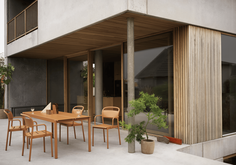 linear-steel-armchair