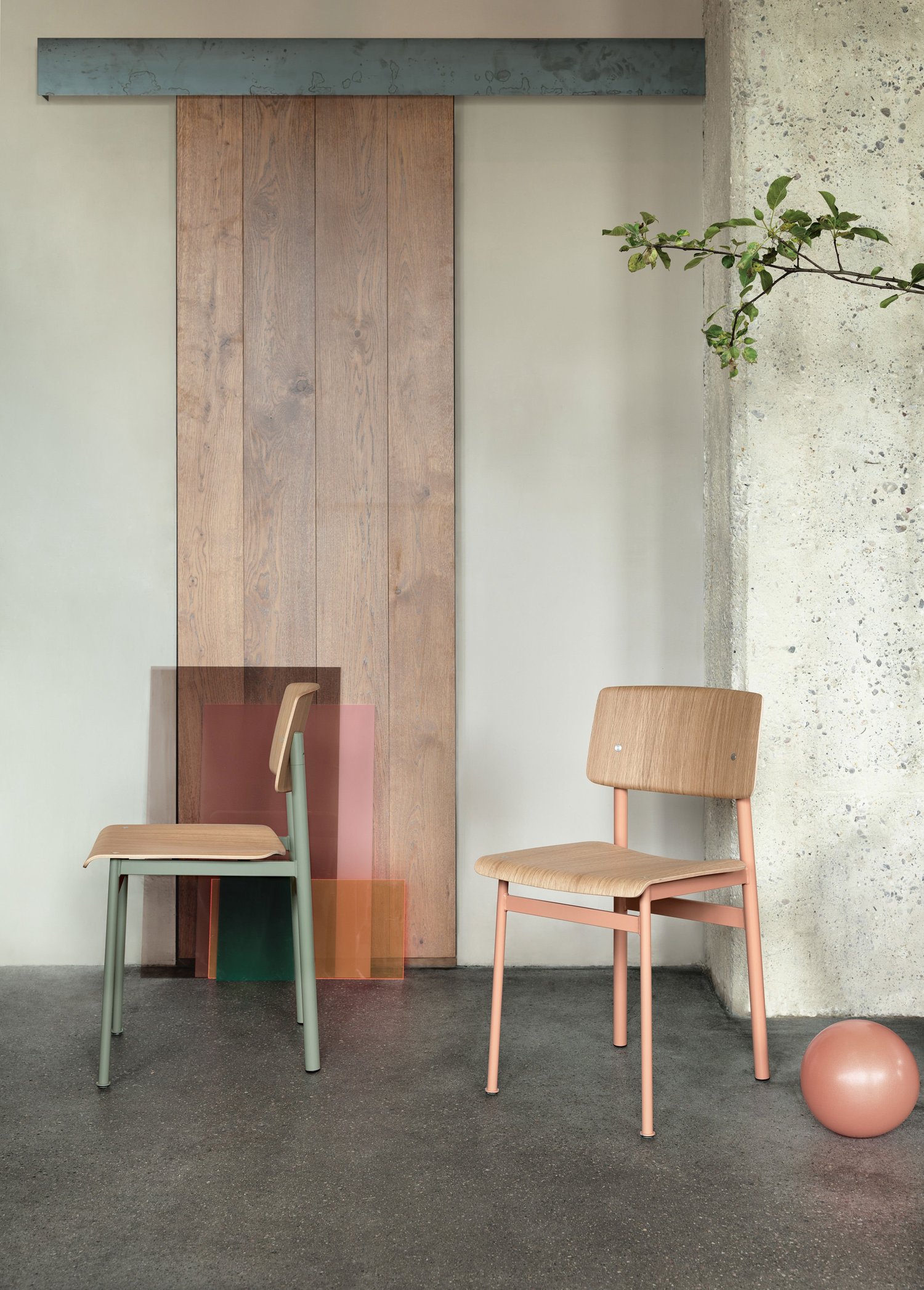 /cdn-cgi/image/width=1500,quality=85,format=auto/globalassets/content-media/images/stories/refined-simplicity-loft-chair/loft-chair-dusty-green-dusty-rose-pr-med-res_optimized.jpg