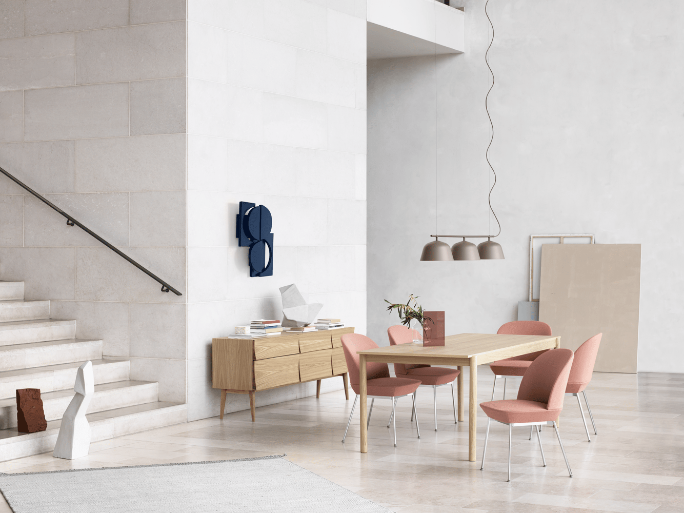 oslo-side-chair-twill-weave-530-chrome-linear-wood-table-oak-reflect-sideboard-ambit-rail-lamp-taupe-muuto-org.png
