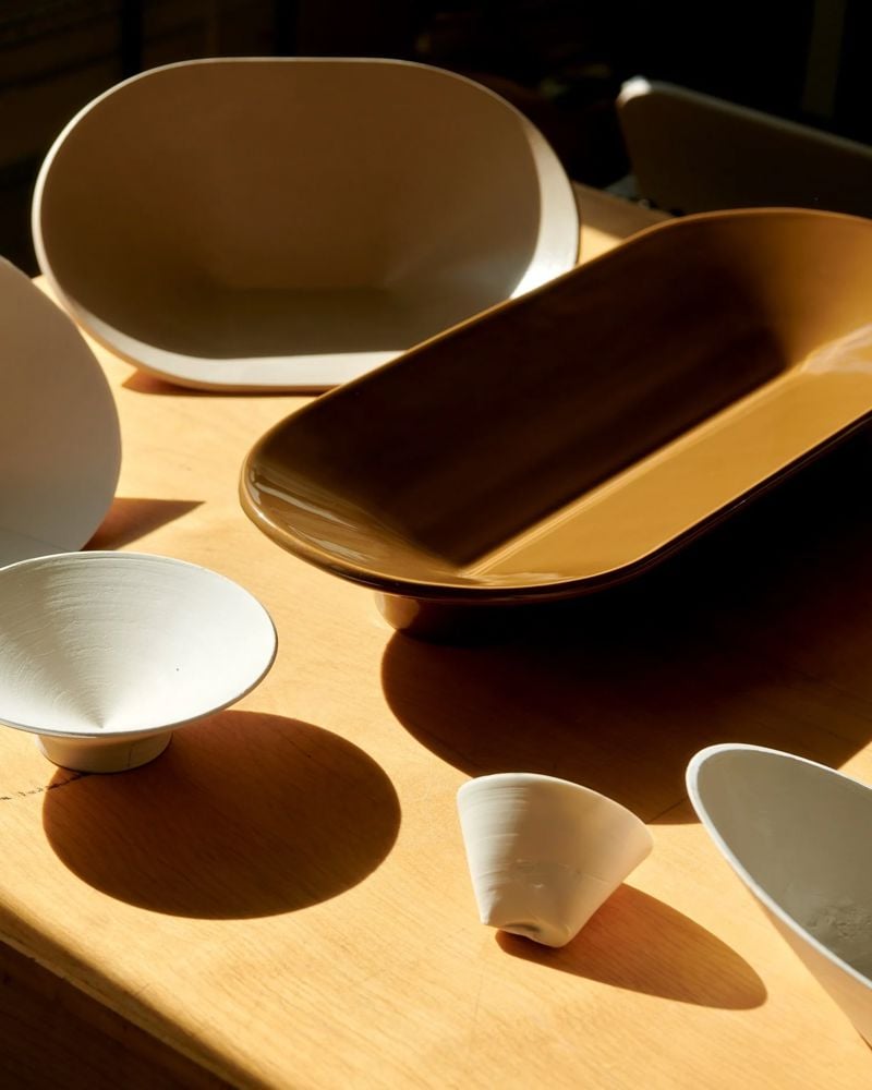 /cdn-cgi/image/width=1500,quality=85,format=auto/globalassets/content-media/images/stories/studio-kaksikko-on-crafting-a-simple-yet-sculptural-centerpiece/muuto-studio-kaksikko-16-med-res_optimized.jpg