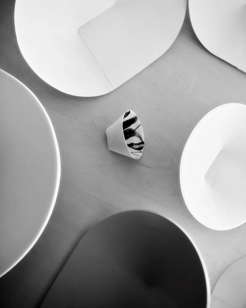 /cdn-cgi/image/width=1500,quality=85,format=auto/globalassets/content-media/images/stories/studio-kaksikko-on-crafting-a-simple-yet-sculptural-centerpiece/slider-2/muuto-studio-kaksikko-2-med-res_optimized.jpg