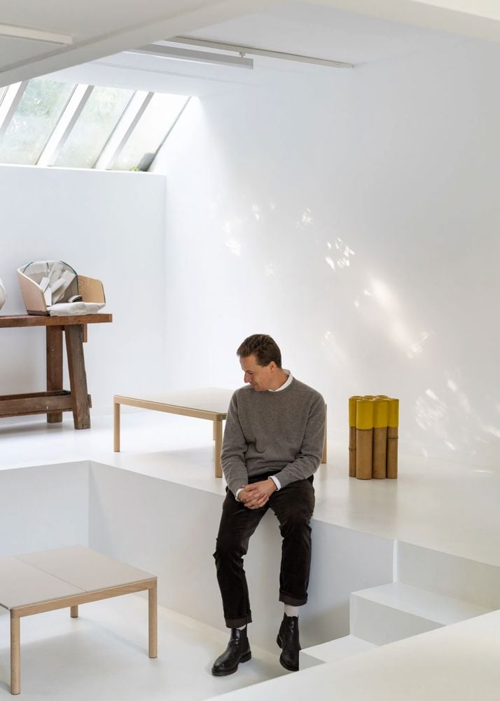 /cdn-cgi/image/width=1500,quality=85,format=auto/globalassets/content-media/images/stories/sylvain-willenz--couple-coffee-table/slider-1/studio-visit-sylvain-willenz-hi-res-18_optimized.jpg