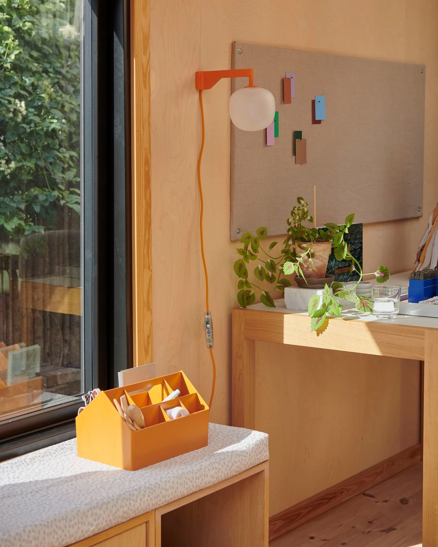 /cdn-cgi/image/width=1500,quality=85,format=auto/globalassets/content-media/images/stories/with-space-to-create/selma-muuto-homestory-1-med-res_optimized.jpg