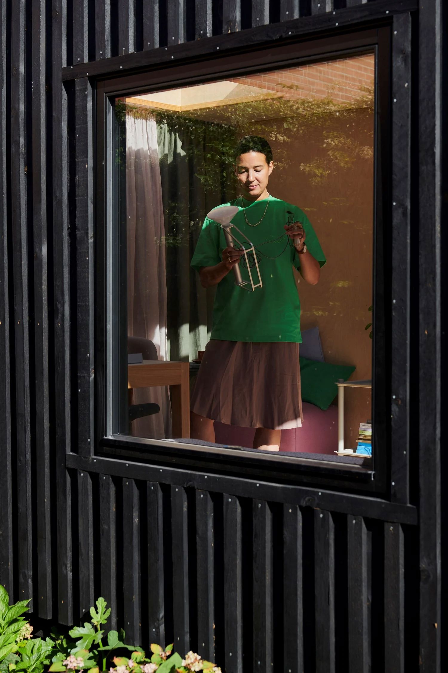 /cdn-cgi/image/width=1500,quality=85,format=auto/globalassets/content-media/images/stories/with-space-to-create/selma-muuto-homestory-8-med-res_optimized.jpg
