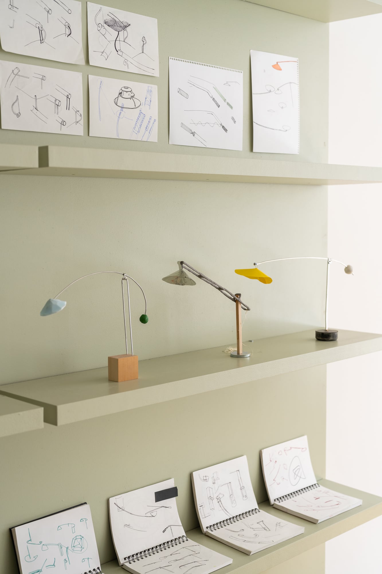 /cdn-cgi/image/width=1500,quality=85,format=auto/globalassets/katja--nanna/3days-recap-story/images/muuto-showroom-3dd-2026-contra-floor-lamp-proces-03-lo-res.jpg