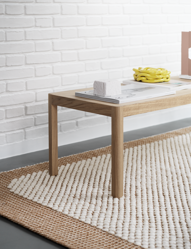 /globalassets/content-media/images/accessories/rugs/pebble-workshop-table-side-detail-muuto-org.png?revision=639078048220000000