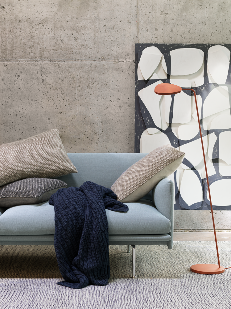 twine-cushion-beige-grey-dark-grey-ample-throw-midnight-blue-outline-steelcut-trio-713-leaf-lamp-muuto-org.png