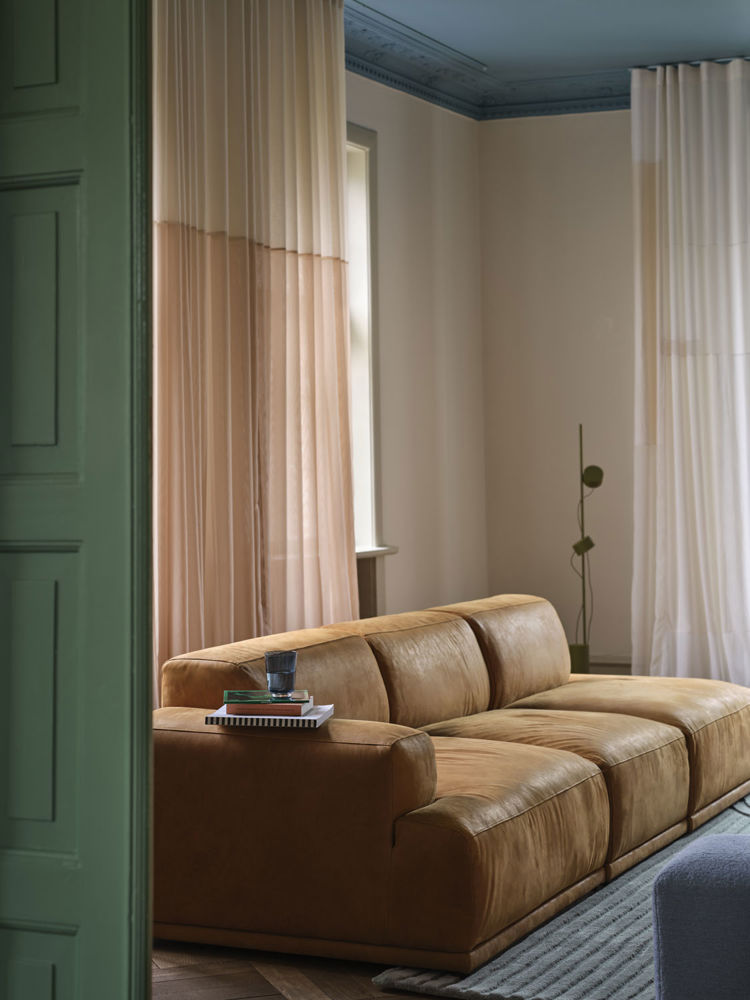 connect-soft-grace-leather-cognac-relevo-sage-green-post-floor-brown-green-echo-hearth-12-muuto-low-res.jpg