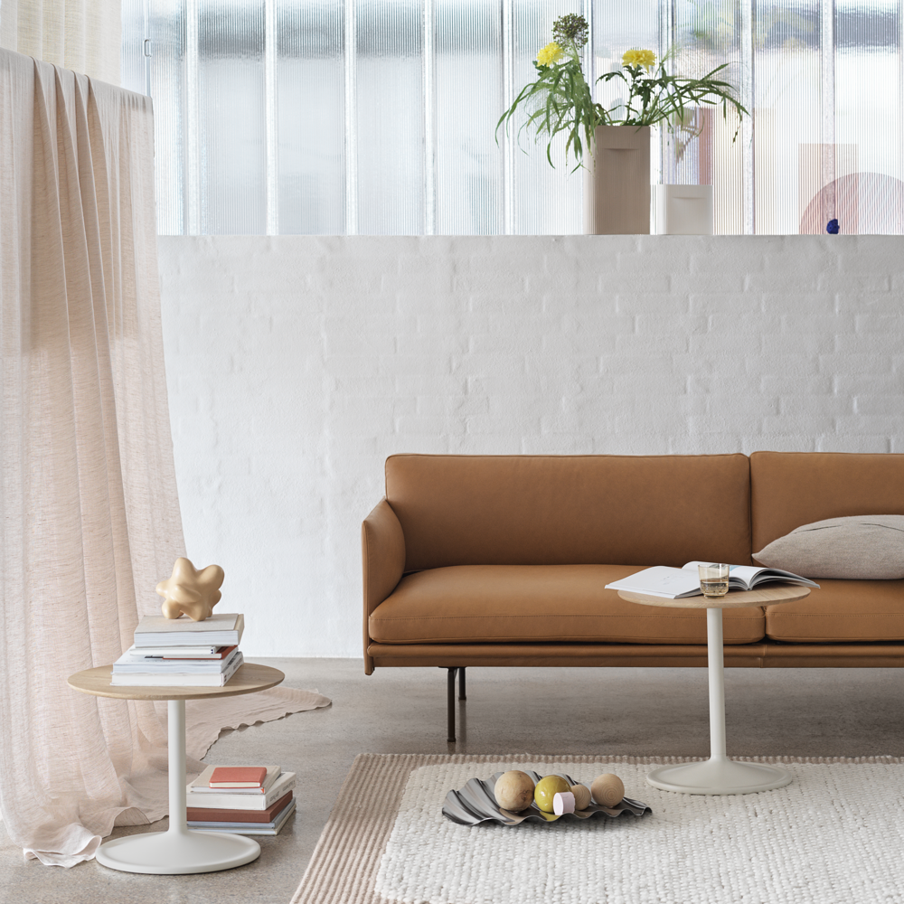outline-sofs-3-seater-lifestyle-image-11-square.png