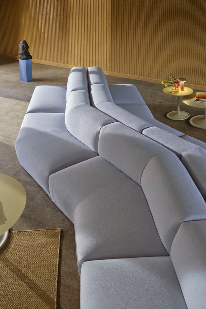 /globalassets/content-media/images/materials/textiles/connect-sofa-back-to-back-10-seat-acca-731-soft-side-coffee-beige-green-ply-burnt-orange-muuto-low-res.jpg?revision=639085794200000000