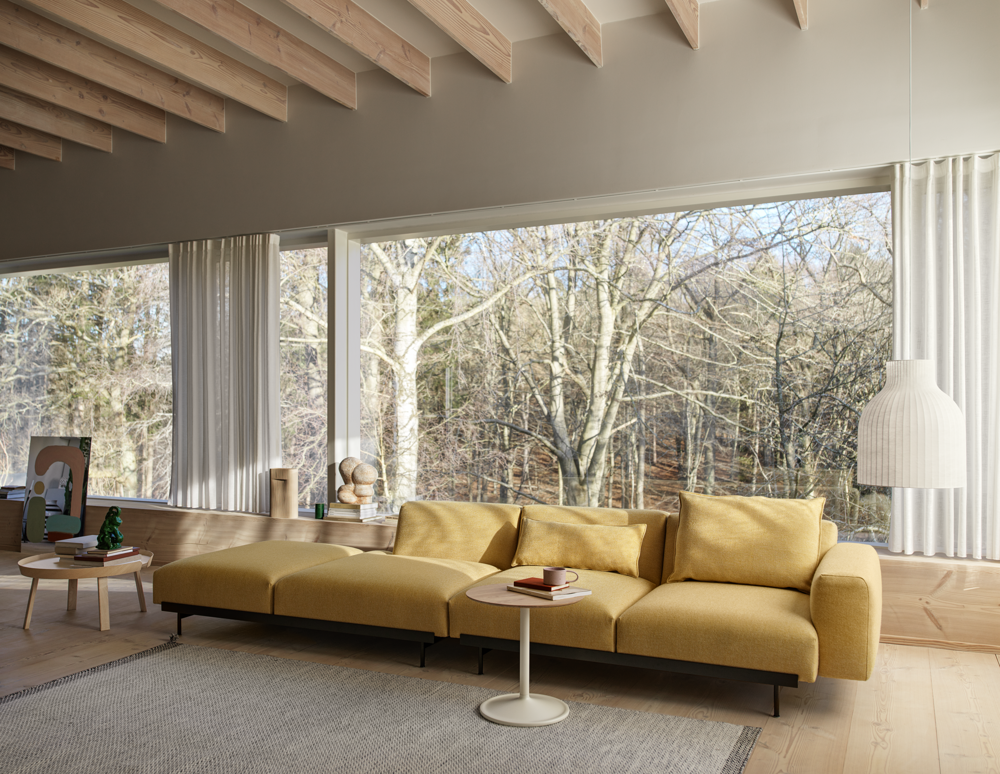 /globalassets/content-media/images/materials/textiles/in-situ-4-seater-config-2-hallingdal-407-soft-side-h48-o-41-solid-oak-off-white-around-large-ash-strand-open-40-2-muuto-org.png?revision=639085831060000000