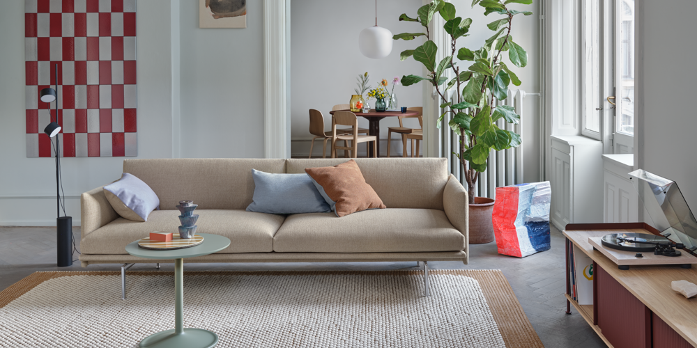 /globalassets/content-media/images/materials/textiles/outline-3-seater-ecriture-240-alu-pebble-burnt-orange-mingle-soft-48-h48-enfold-deep-red-186x45-h48-midst-dark-red-muuto-org-2x1-product-tiles.png?revision=639085835950000000