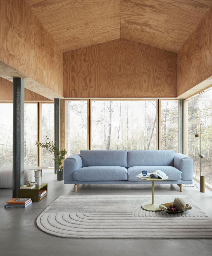 /globalassets/content-media/images/materials/textiles/rest-view-in-room-sofa-experience_500x602.png?revision=639085784810000000
