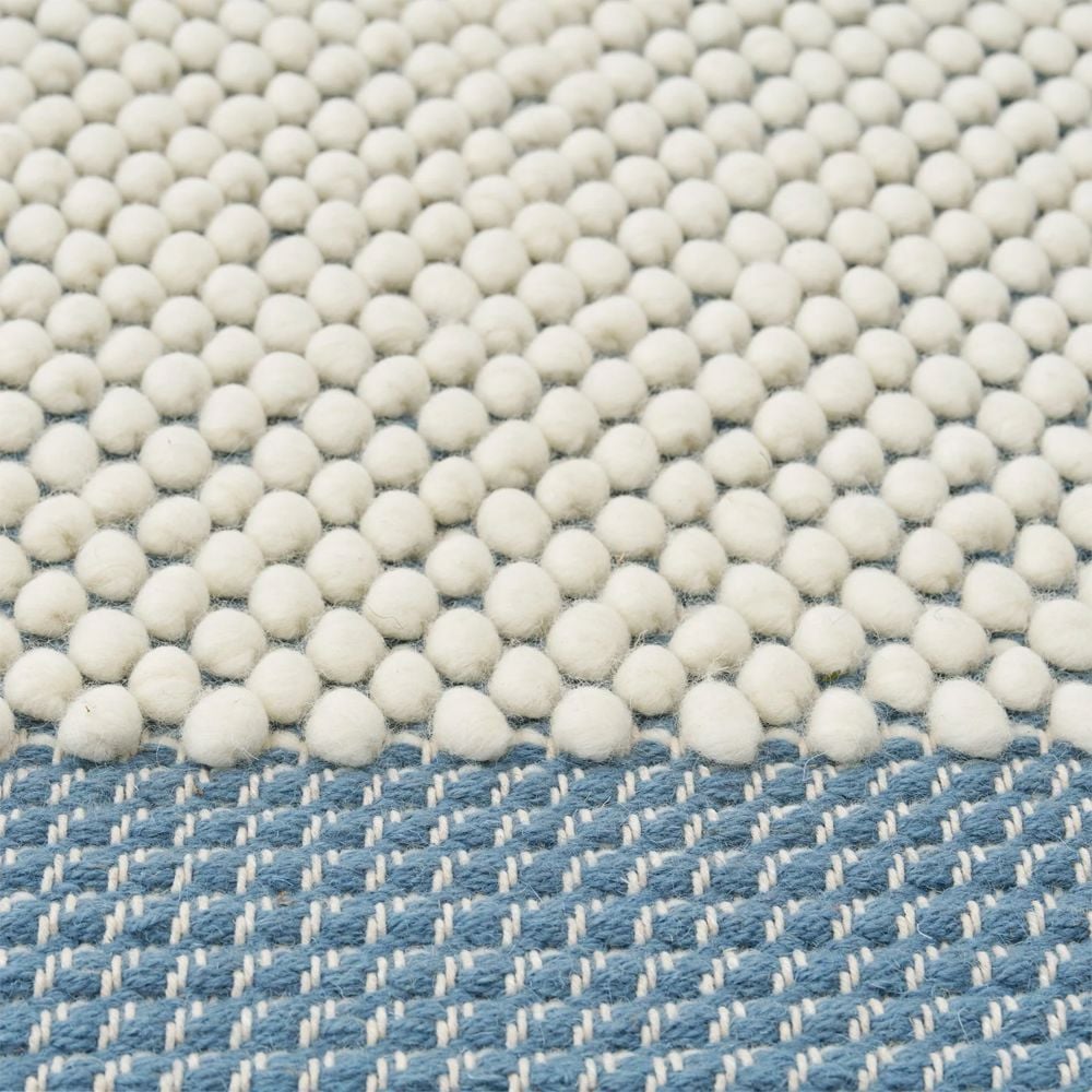 pebble-rug-pale-blue-detail-muuto-hi-res