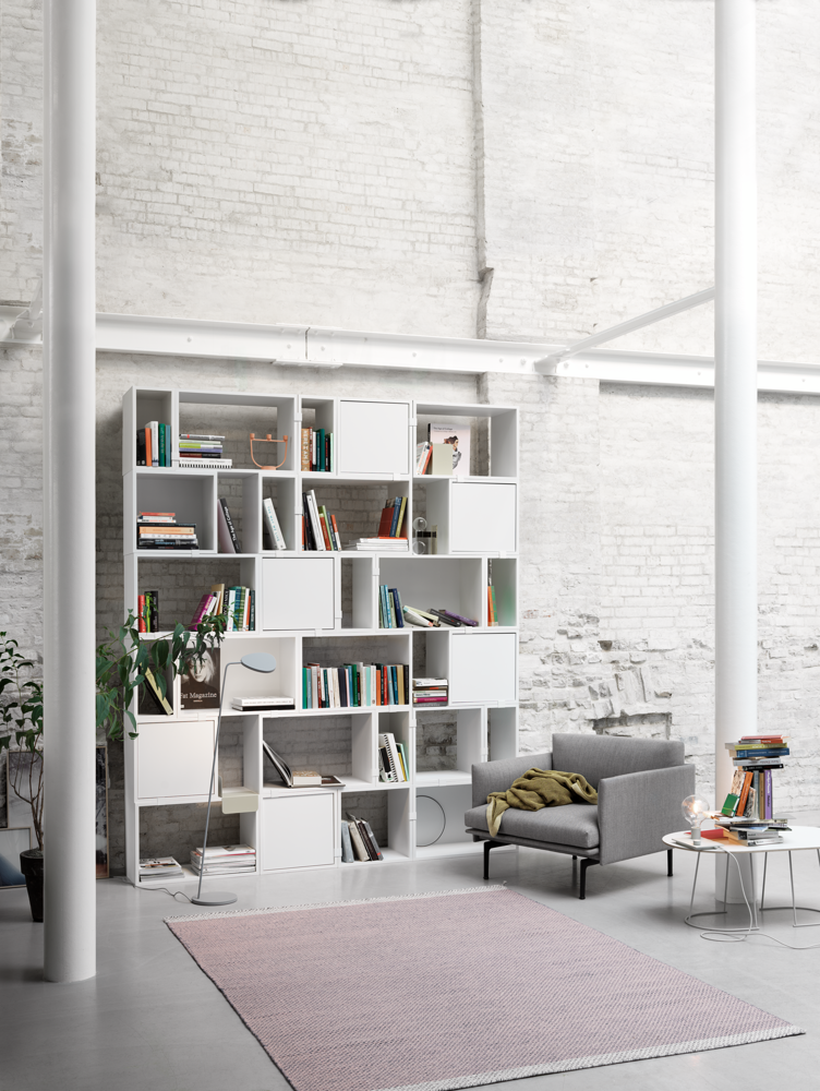 /globalassets/content-media/images/plp/storage/modular-storage/stacked-outline-chair-ply-airy-leaf-lamp-org.png?revision=639076807590000000