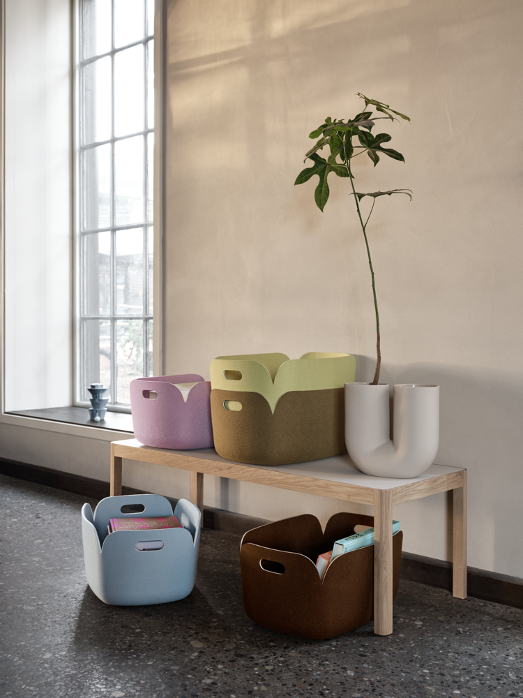/globalassets/content-media/images/plp/storage/small-storage/restore-basket-light-blue-dusty-lilac-beige-green-brown-green-dark-brown-workshop-coffee-table-warm-grey-oak-kink-vase-muuto-org.png?revision=639076363180000000