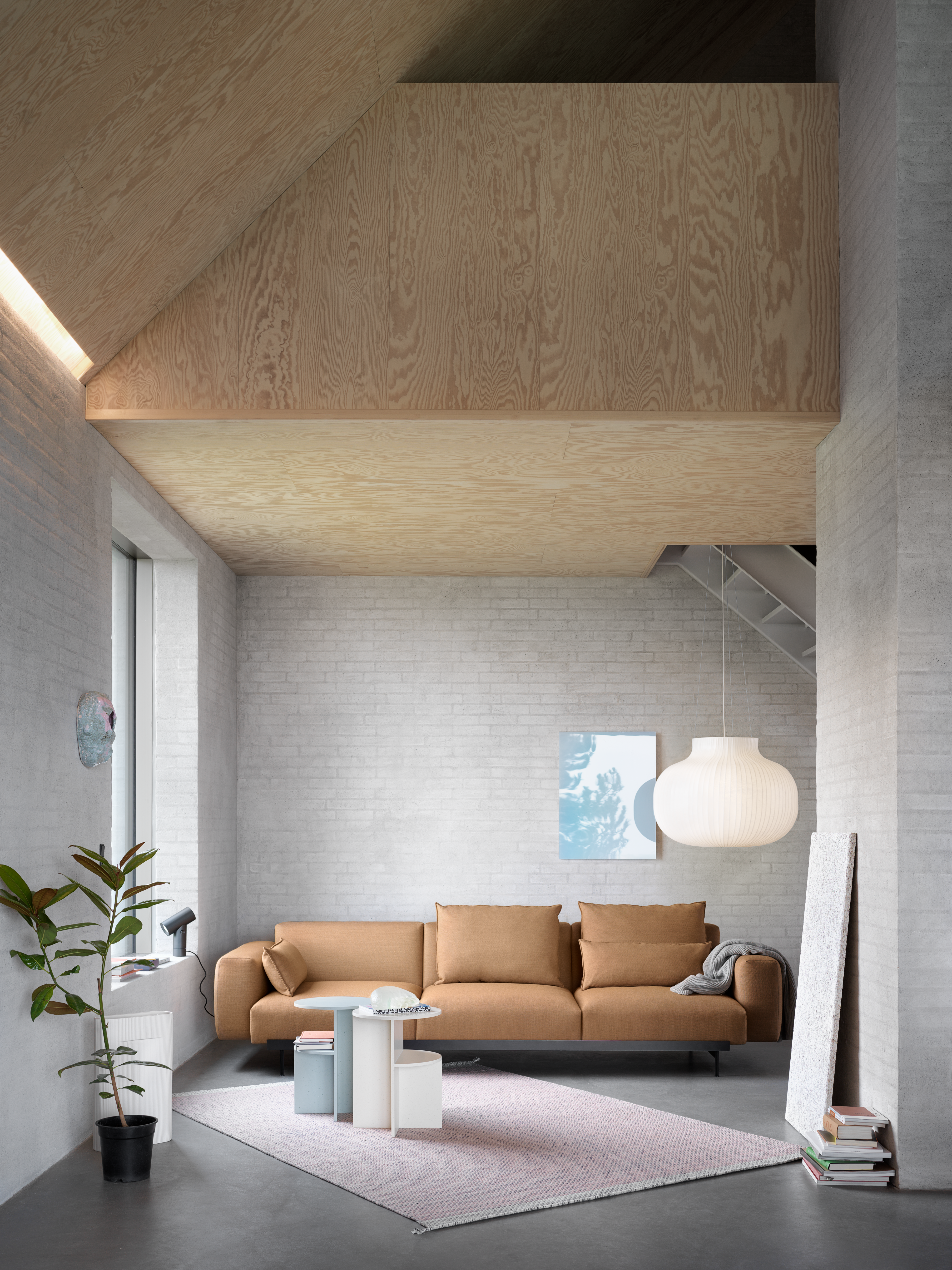 /globalassets/content-media/images/products/shop-by-family/in-situ-modular-sofa/slider/in-situ-3-seater-conf-1-fiord-451-ply-rose-halves-sage-green-beige-strand-muuto-org.png?revision=639078014760000000