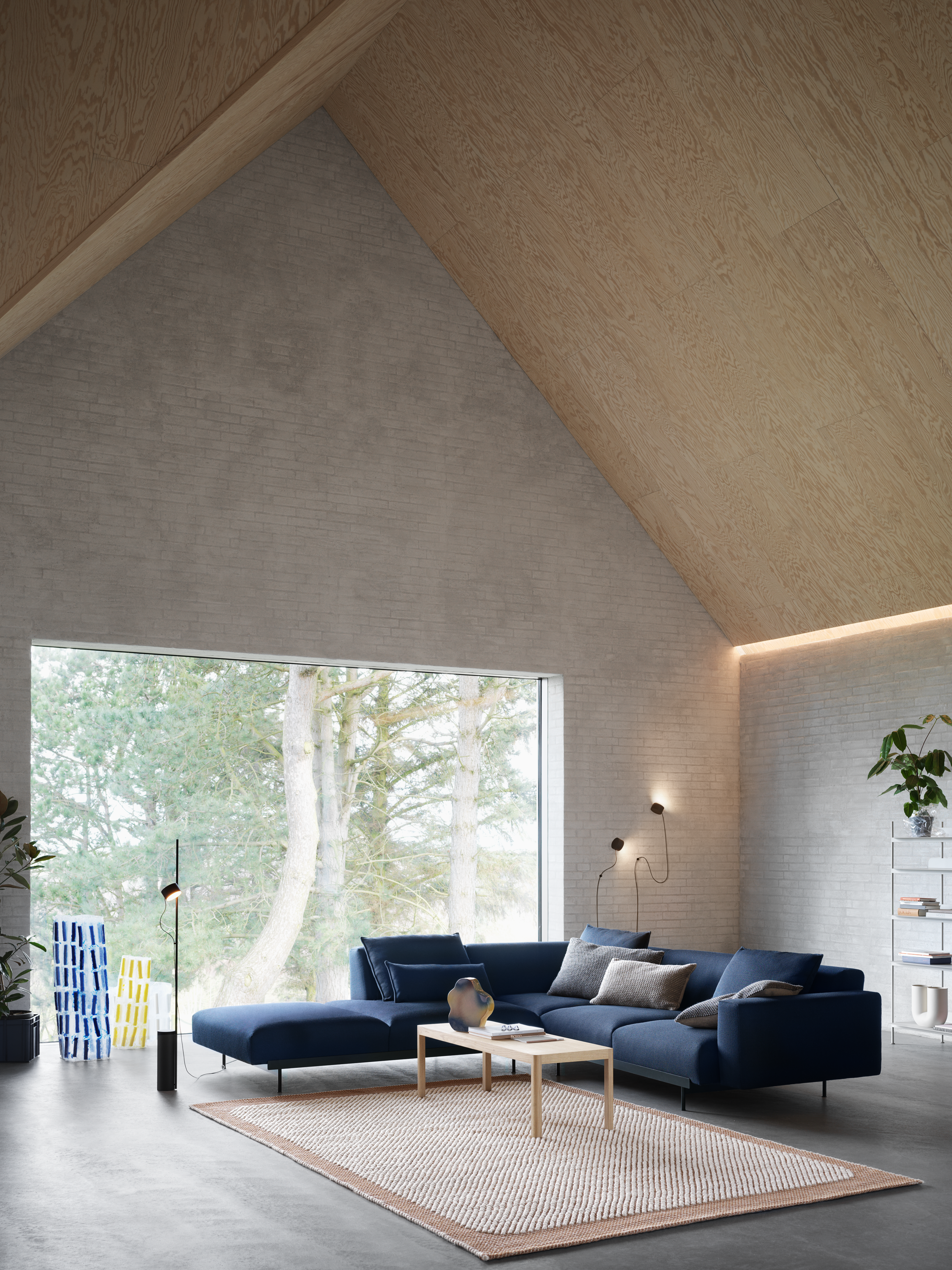/globalassets/content-media/images/products/shop-by-family/in-situ-modular-sofa/slider/in-situ-corner-conf-2-vidar-554-pebble-orange-workshop-oak-post-lamp-muuto-org.png?revision=639078014730000000