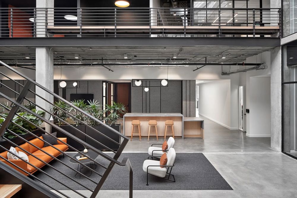 alt tech outline sofa nerd bar airy