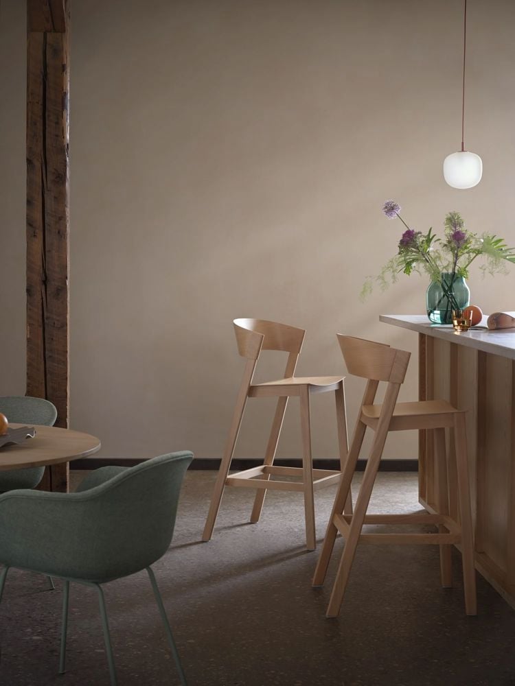 cover-bar-stool-75-fiber-armchair-dusty-green-tube-base-sabi-921-silent-vase-15-dark-green-rime-18-deep-red-muuto-org