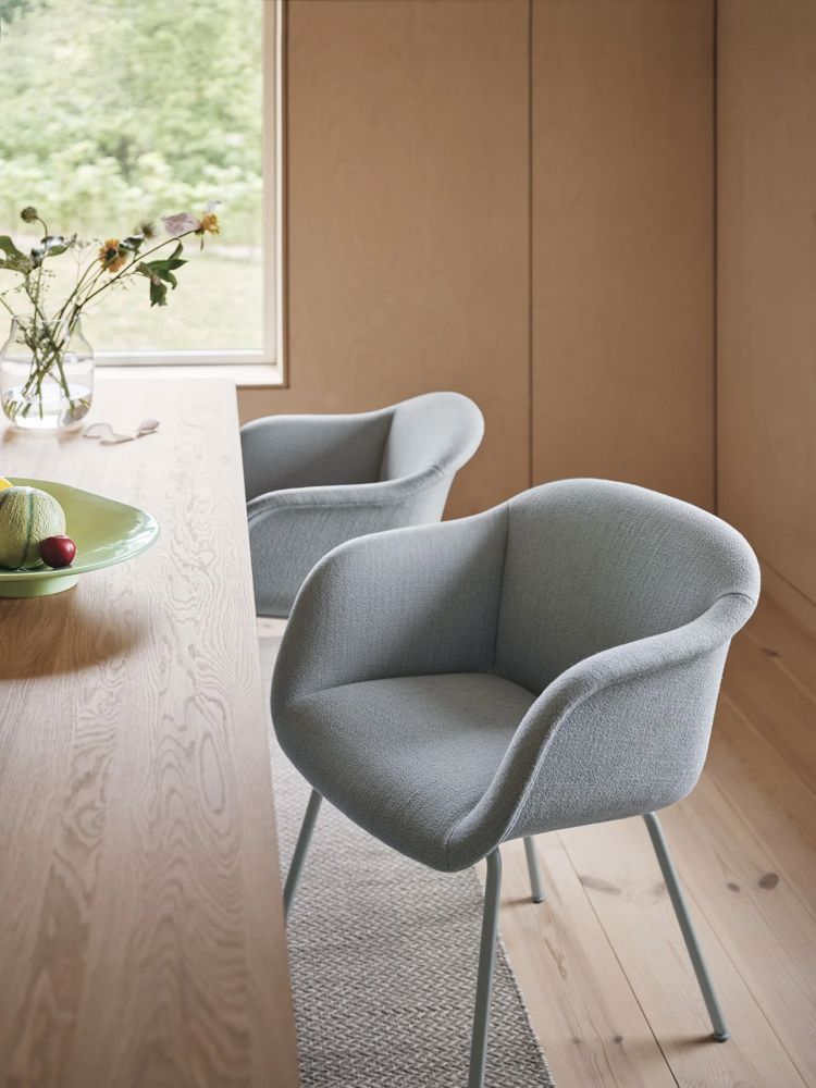 fiber-soft-armchair-ecriture-710-tube-grey-70-70-oak-mere-bowl-light-green-silent-20-clear-muuto-org