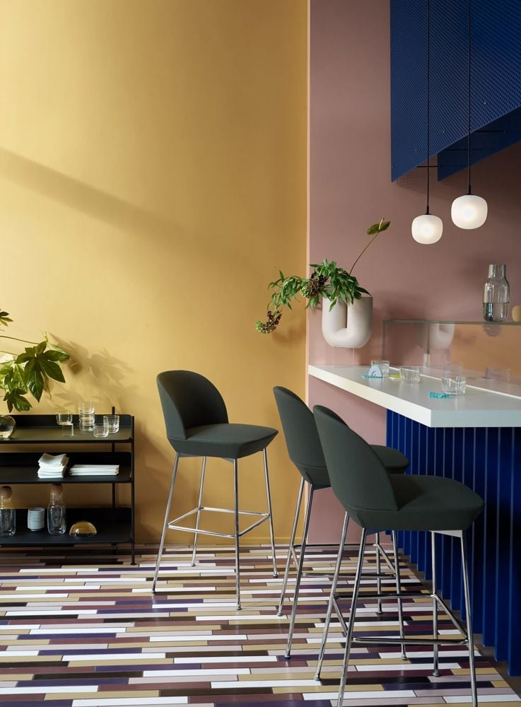 oslo-bar-stool-twill-weave-990-chrome-rime-pendant-black-kink-compile-muuto-org