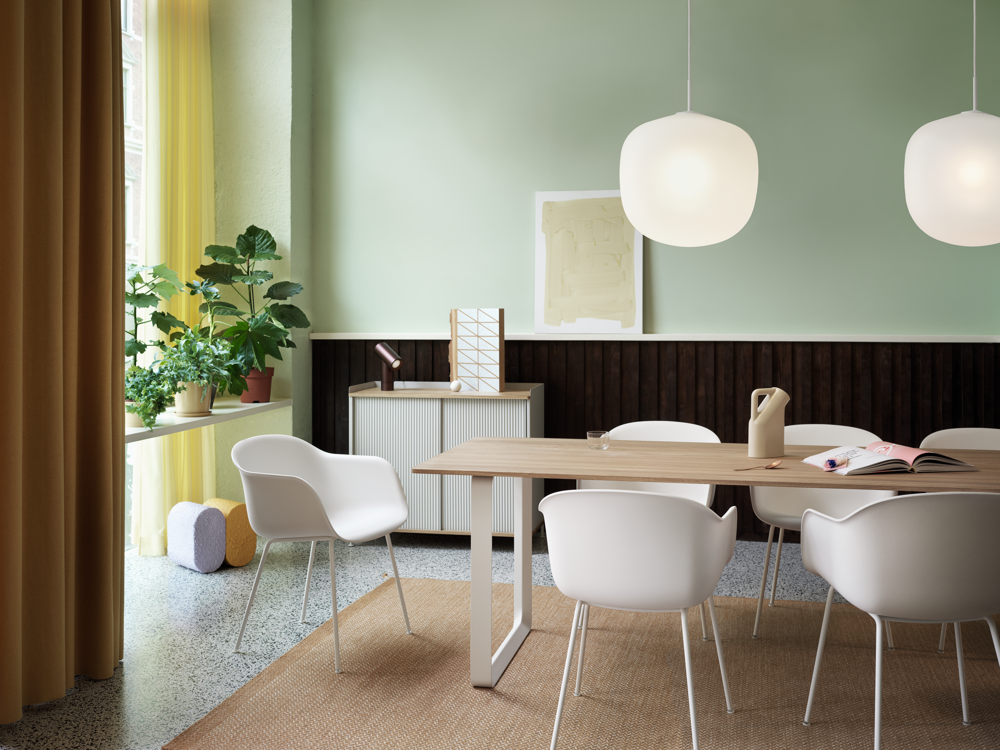 70-70-solid-oak-fiber-arm-tube-white-rime-pendant-white-ply-burnt-orange-enfold-grey-beam-muuto-org