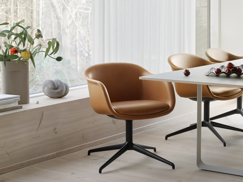 fiber-conference-armchair-swivel-black-refine-leather-cognac-70-70-grey-ridge-vase-wave-tray-wide-org