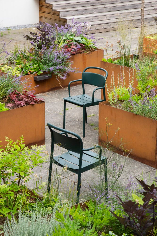 linear_steel_backyard_reference_july_2022_17