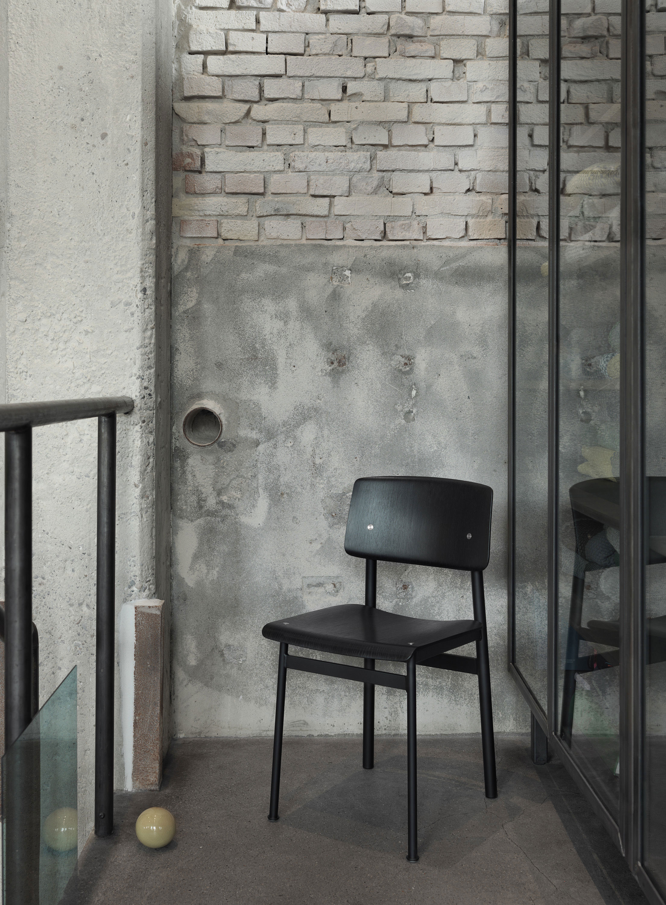 loft-chair-blackblack-med-res