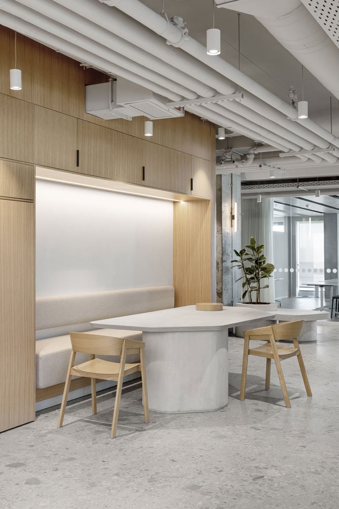 /globalassets/content-media/images/stories/roche-office/roche_cover-1.jpg?revision=639058003810000000