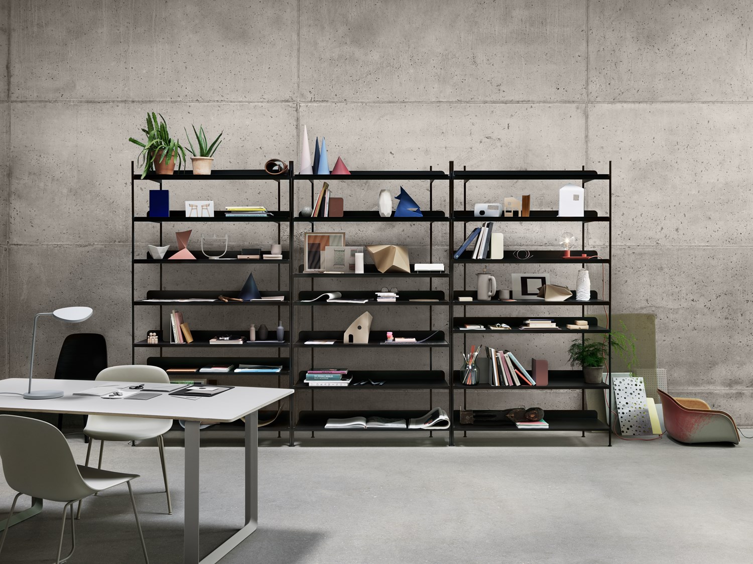 Compile-black-leaf-fiber-side