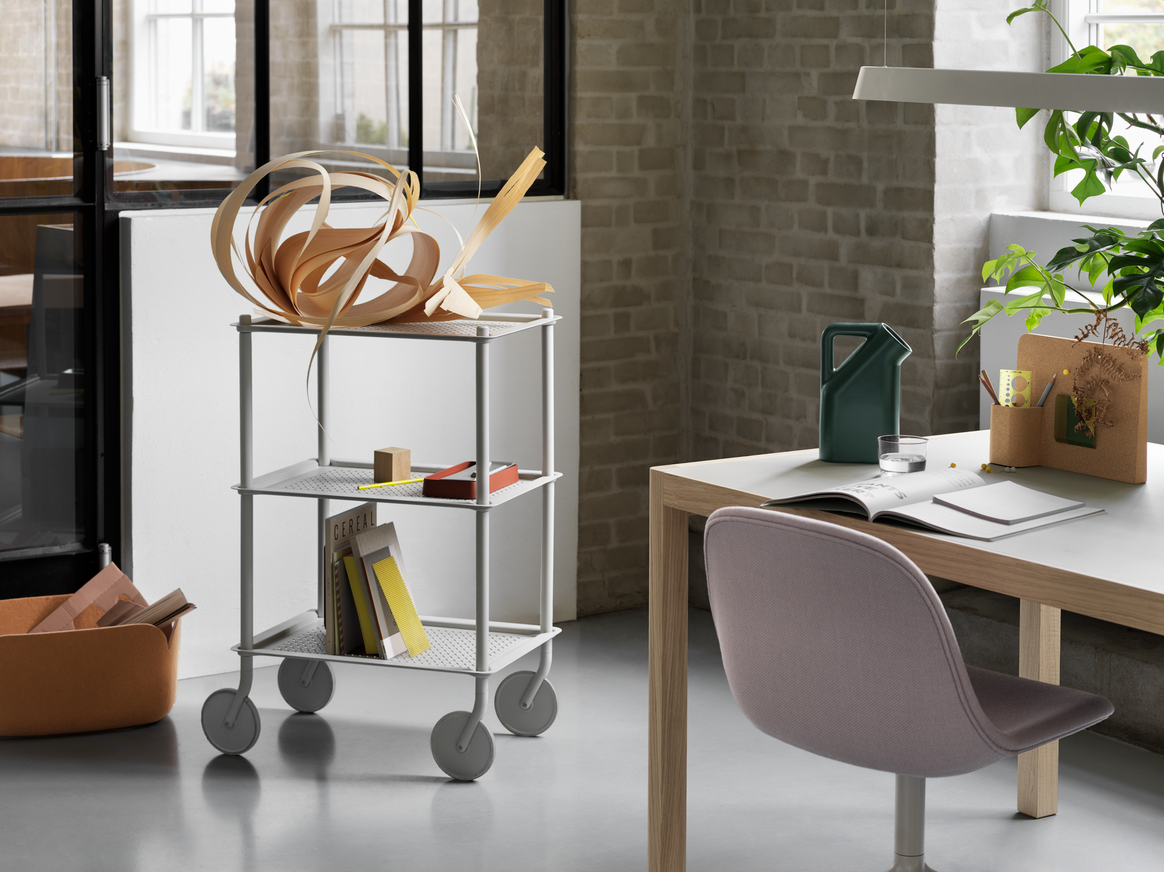 Flow Trolley 3-Layer in Grey, Workshop Table, Fiber Side Chair w. Swivel Base in Grey & Twill Weave 630, Story Pinboard, Linear Pendant