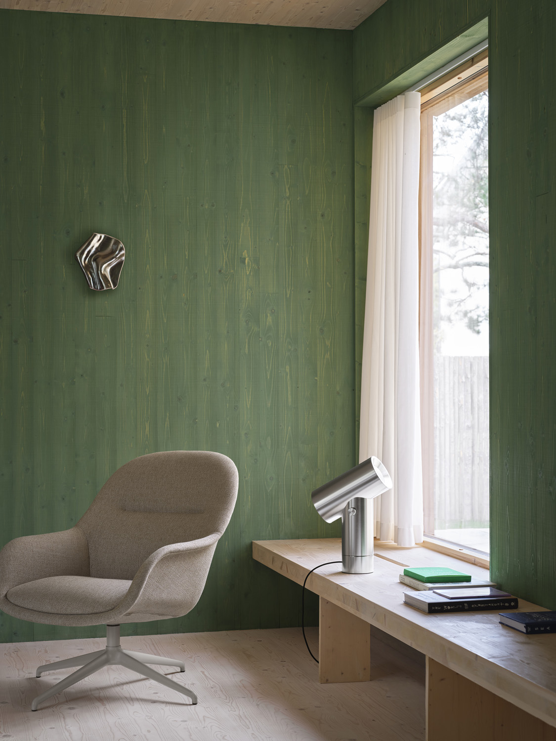 Fiber Lounge Armchair in Swivel grey fabric styled with a Beam Table Lamp H45 in polished aluminium. Adds modern charm to any lounge or reading nook.